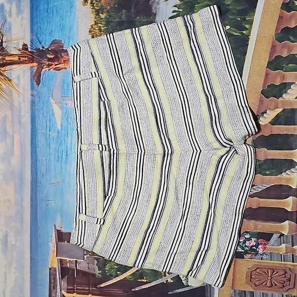 Loft Striped Yellow White Black Shorts Size 6 - Picture 6 of 6